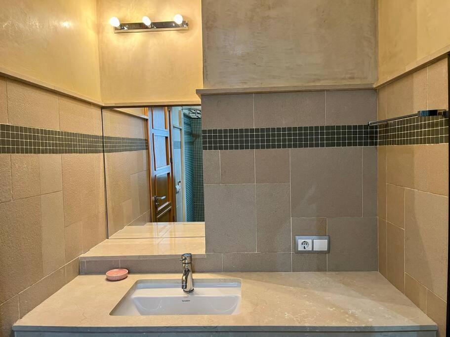 Apartamento Sierpes-Azofaifo Sevilla Buitenkant foto